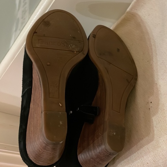 Bundle***Women’s size 4, both pairs are about 2 inches tall. - Picture 7 of 7